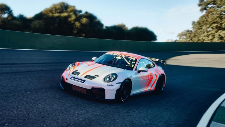 Porsche превърна 911 GT3 в състезателното 911 Challenge