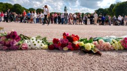 Норвегия отброява последните дни от живота на краля си (снимки)