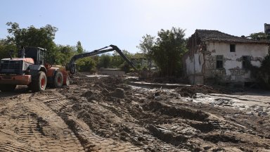 Започва изплащането на помощта след наводненията в Струмяни, Пещера и Батак