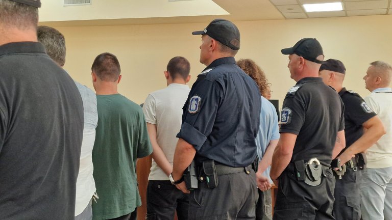 Оставиха в ареста новите трима непълнолетни, обвинени за убийството на Георги Кузев