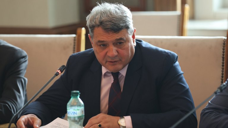 Пращат и полицаите на тест за интегритет и полиграф