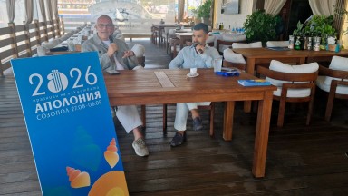 "Успехът няма цена", каза директорът на Художествената галерия в Казанлък Пламен Петров на "Аполония"