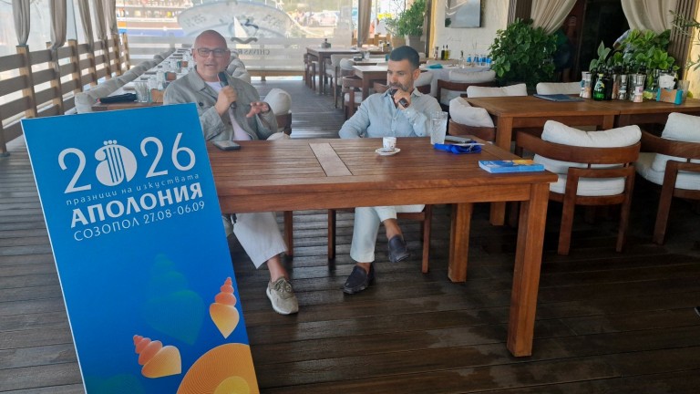 "Успехът няма цена", каза директорът на Художествената галерия в Казанлък Пламен Петров на "Аполония"