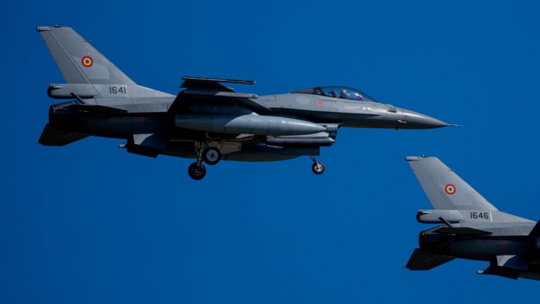 Румъния вдигна два изтребителя F-16 заради дрон край границата си