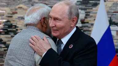 Путин към Моди: Движим се към приключване на конфликта в Украйна