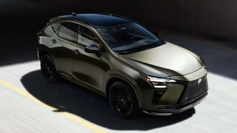 Lexus обнови NX с нов дизайн и по-мощна хибридна система