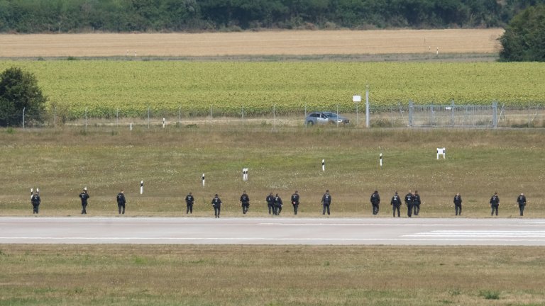 Германия обвини Москва за опита за атака с дрон на летището в Лайпциг, затваря руското консулство в Бон