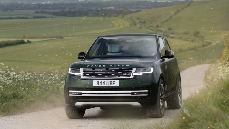 Range Rover Electric дебютира с 542 к.с., 536 км пробег и сериозни офроуд способности