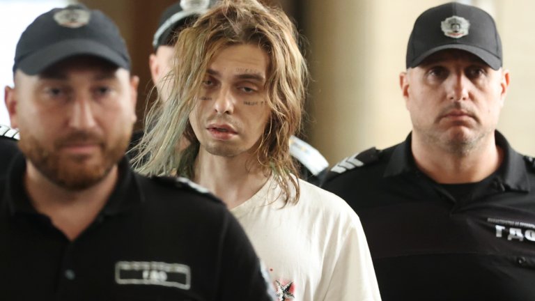 6 ножа иззети от жилището в София, в което украинецът Ярослав уби японската си приятелка