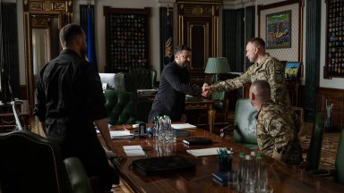 Зеленски смени и командващия сухопътните войски на Украйна