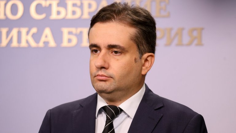 Божидар Божанов: Борисов има интерес да подкрепя Йотова