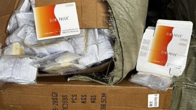Задържаха 85 000 контрабандни пластири за отслабване във Варна