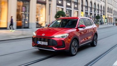 Китайският SUV с британско име дойде у нас с амбицията да превземе пазара (видео)