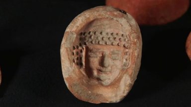 Открита е древна производствена форма за изработване на женски фигурки в Йерусалим