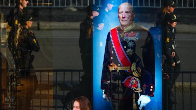 Норвегия се прощава с краля на народа, монарси от цял свят са в Осло (снимки)
