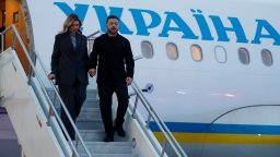 Володимир и Олена Зеленски пристигнаха на тридневно посещение в Канада