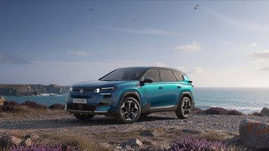 Citroen C5 Aircross се появи в разкошен син цвят на смарагд