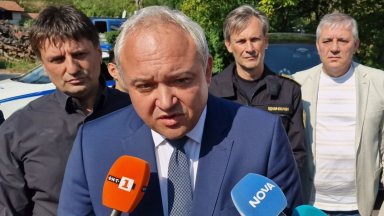 Демерджиев след новия взрив в "ЕМКО": Проверяваме всички складове за боеприпаси