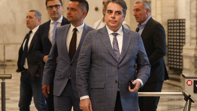 "Продължаваме промяната" единодушно зад Гюров и Кандев