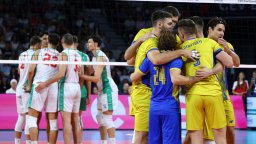 Ключов мач на Евроволей: България - Украйна 23:25, 22:25, 25:21, 11:17 (на живо)