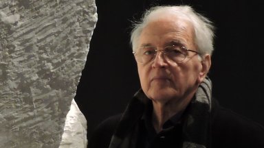 Валентин Старчев пресъздава жената като петата стихия в "Тя" - изложба скулптура